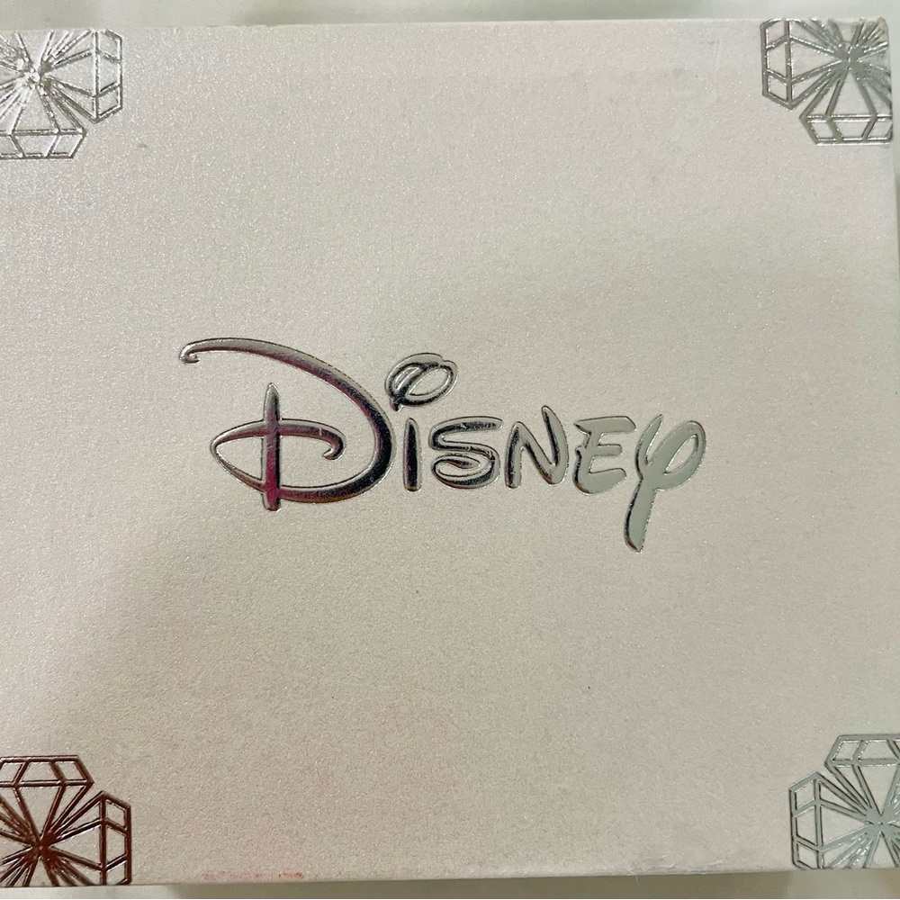 Disney Mickey Mouse “Magical Moments” pendant necklace. New in Box with tags - Picture 7 of 8